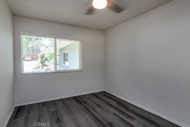 Building Photo - 25040 Everett Dr