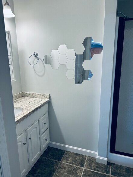 Building Photo - 4 Levesque Dr