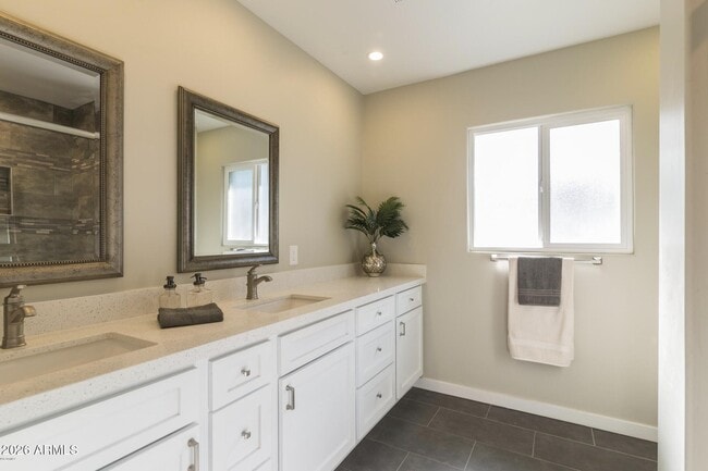 Building Photo - 2026 S El Camino Dr