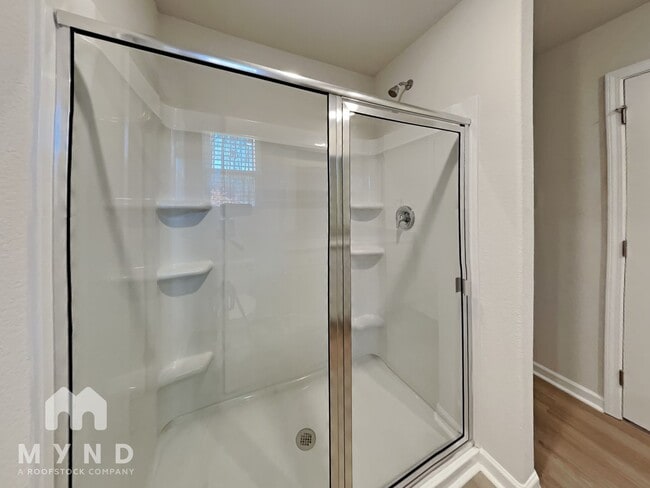 Building Photo - 132 Everglade Wy