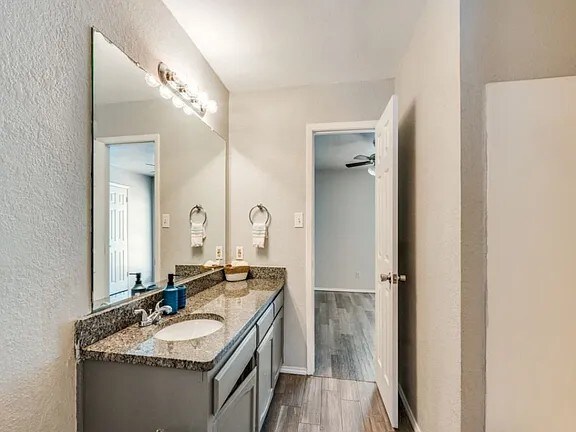 Building Photo - 7500 Chapin Rd