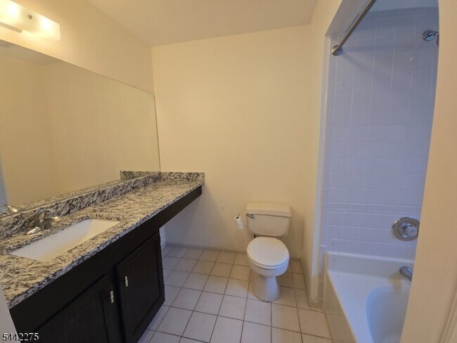 Building Photo - 41 Arbor Cir