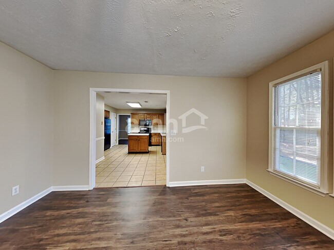 Building Photo - 3115 Elizabeth Ln