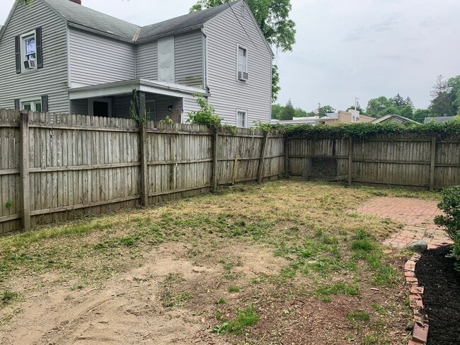 Building Photo - Coming Soon !3 Bedroom, Garage June 6th
