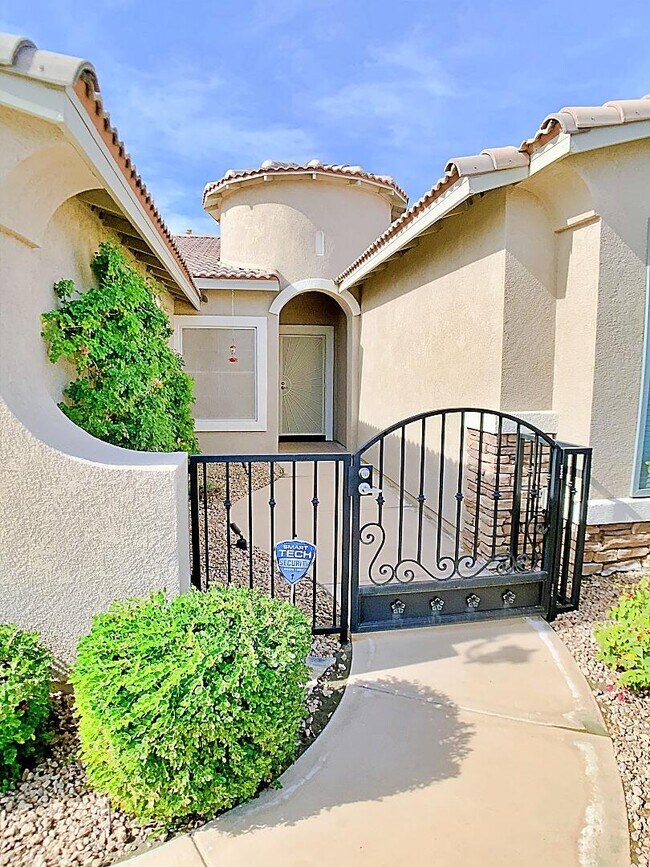 Building Photo - 41177 Bear Creek St