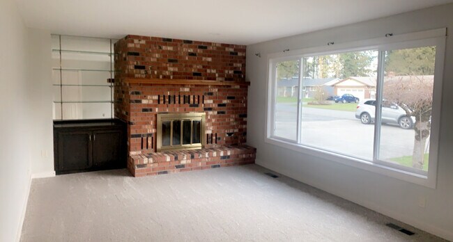 Building Photo - 8071 Emery Rd