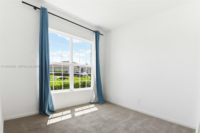 Building Photo - 1034 Chelan Falls Dr