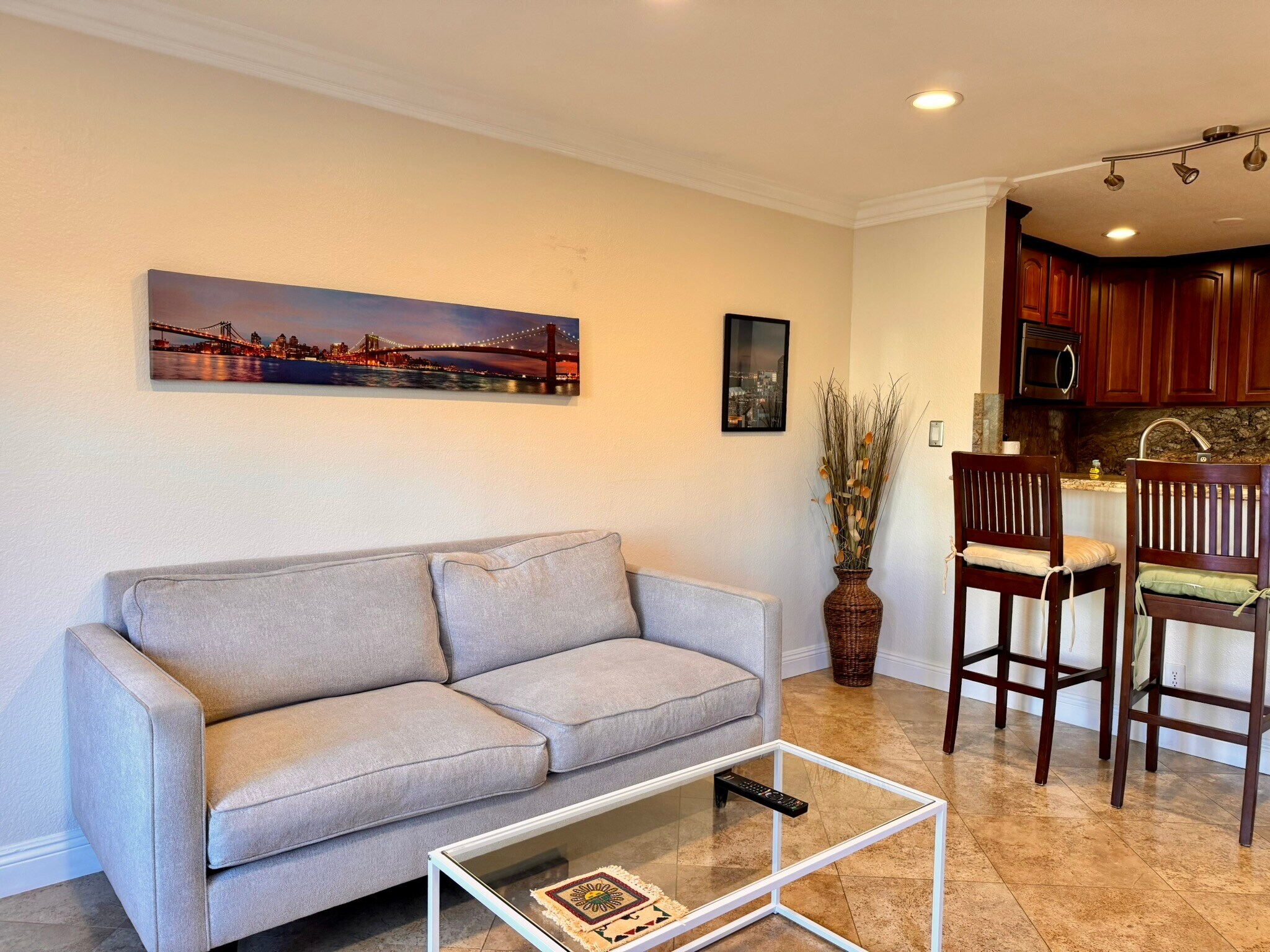 Building Photo - 8889 Caminito Plaza Centro