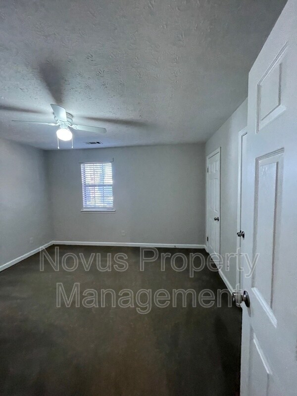 Building Photo - 761 South St