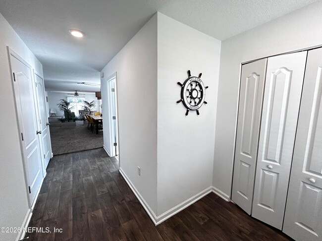 Building Photo - 12571 Russian Olive Rd