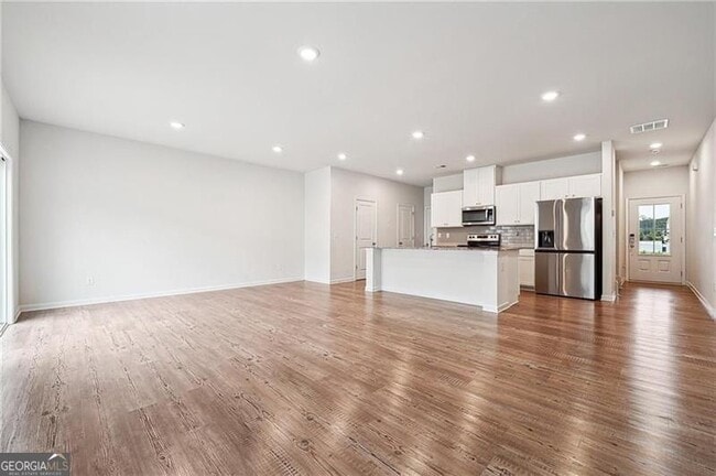 Building Photo - 5207 Canberra Dr