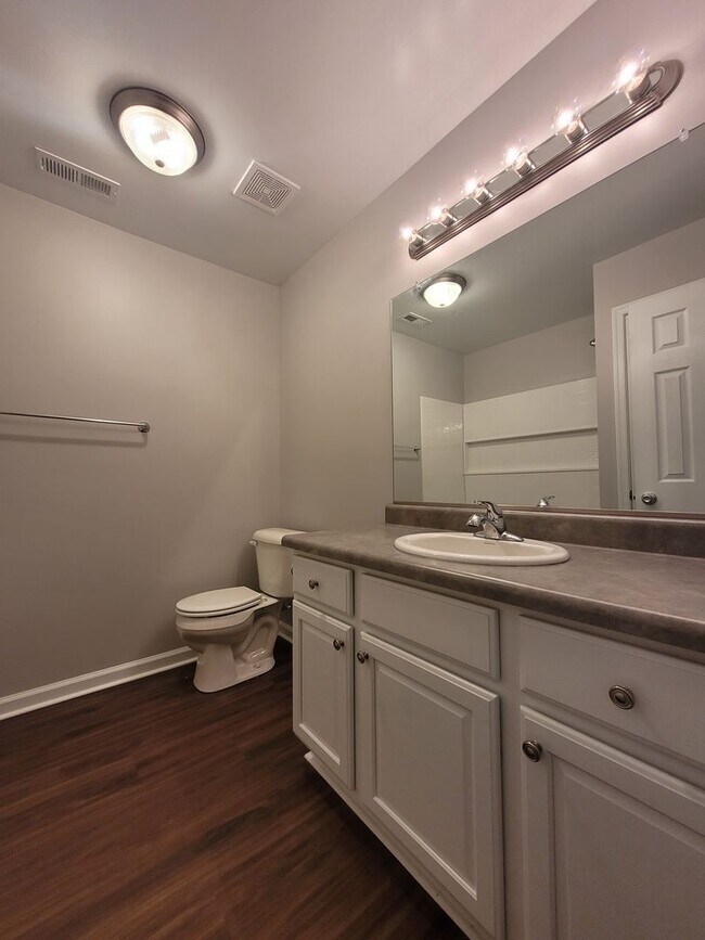 Building Photo - DUNBARTON