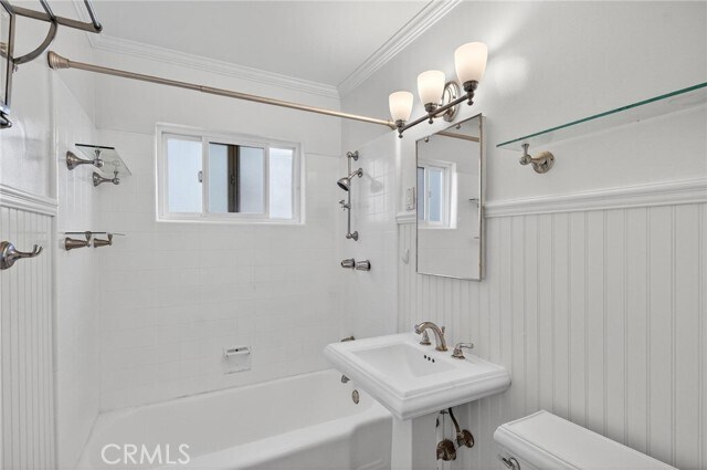 Building Photo - 4416 The Strand