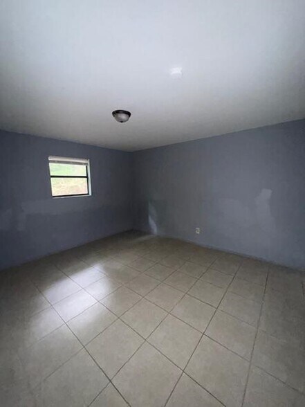 Building Photo - 1502 Oakshire Ct