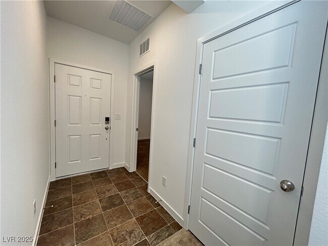 Building Photo - 4357 Azalea Hls St