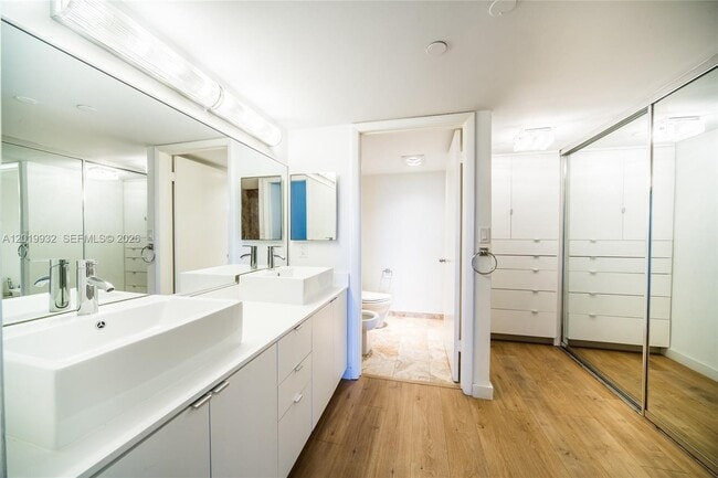 Building Photo - 151 Crandon Blvd