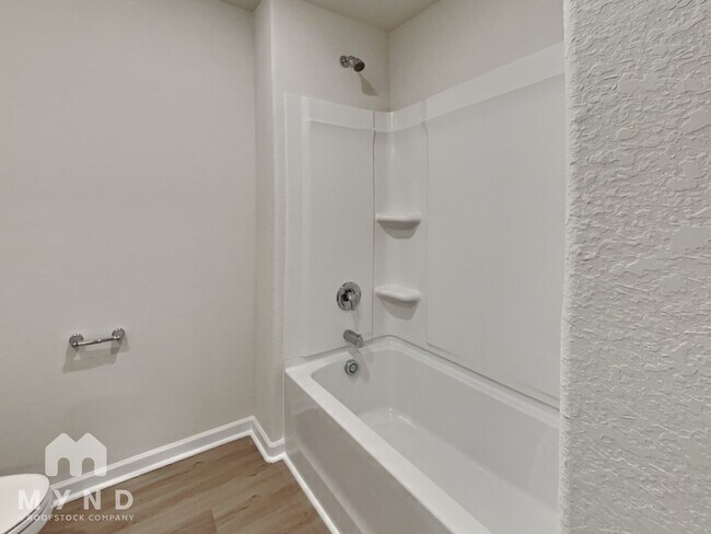 Building Photo - 168 Taverners Ln