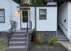 Building Photo - 2400 Eden St