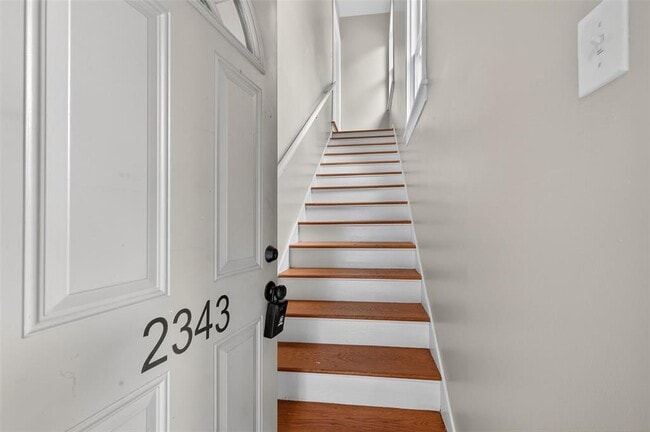 Primary Photo - 2343 Wroxton Rd