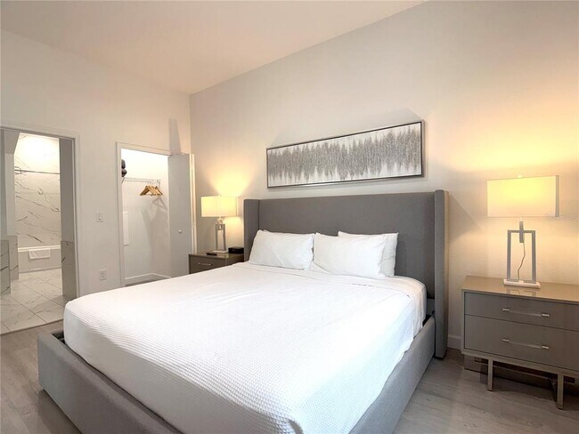 Building Photo - 332 Famagusta Dr