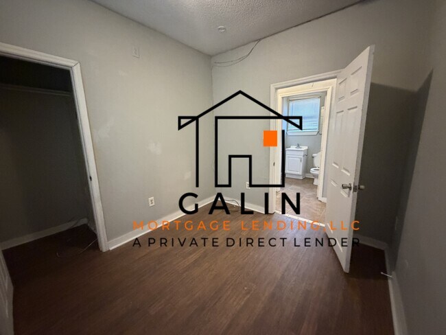 Building Photo - 1247 Carr Ave