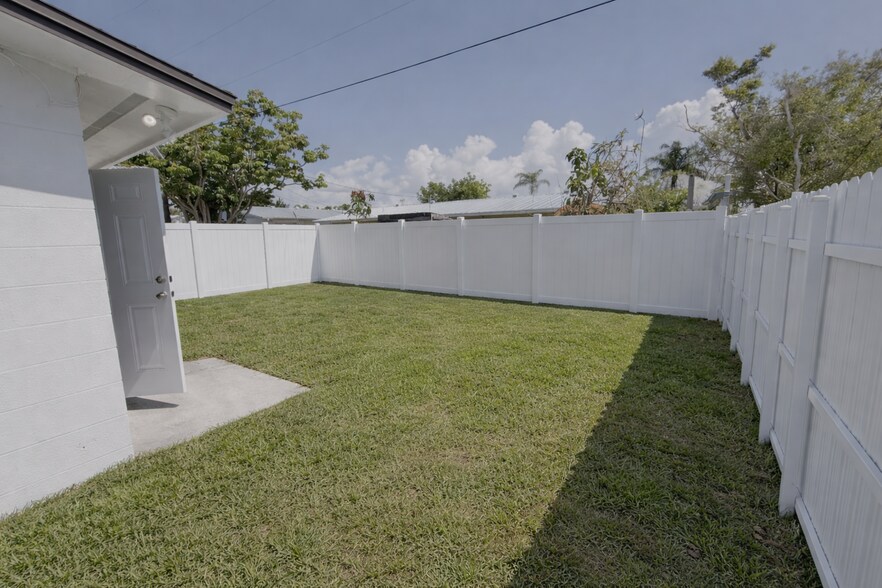 Building Photo - 4453 87th St Ct W