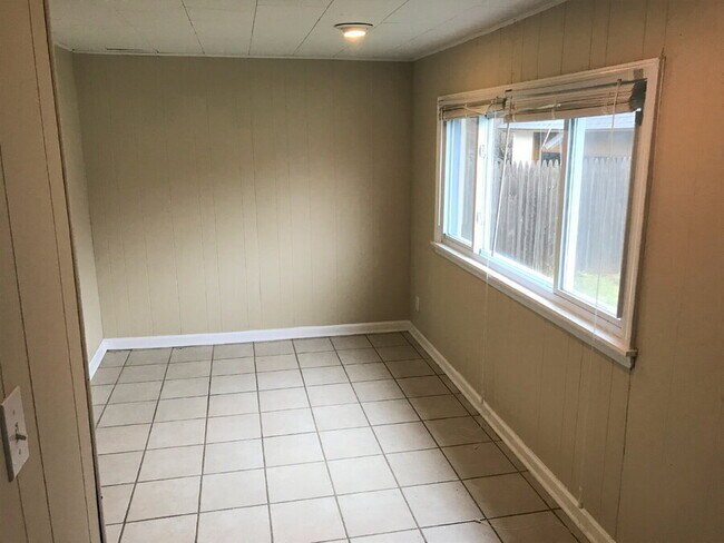 Building Photo - 4070 Wyncote Rd