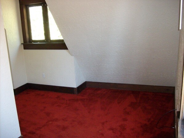 Building Photo - Hardwood Floors~ Large, Covered Front Porch