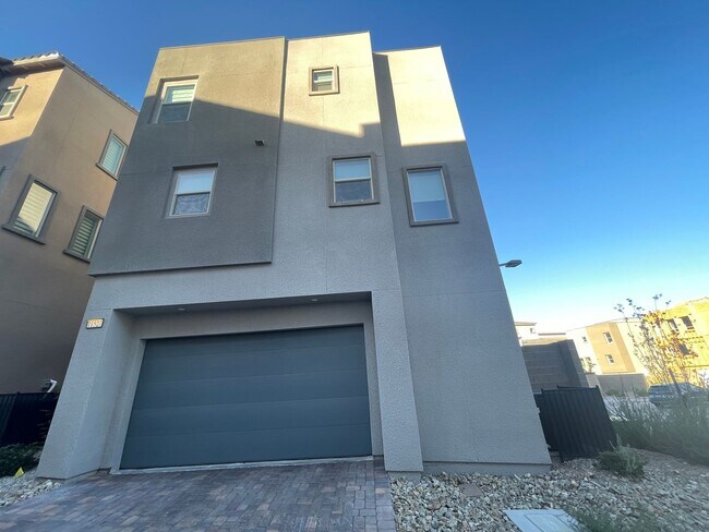 Building Photo - 11527 Hawking Ave