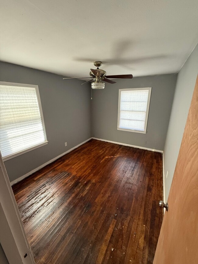 Building Photo - 1410 E Bonita Ave