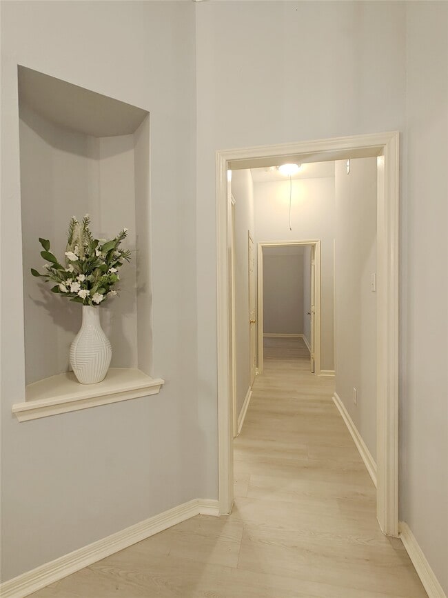 Building Photo - 3810 Paigewood Dr