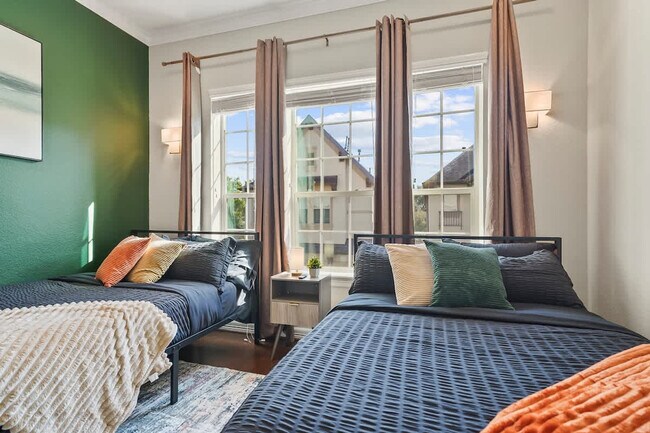 Building Photo - 10605 Enclave Springs Ct