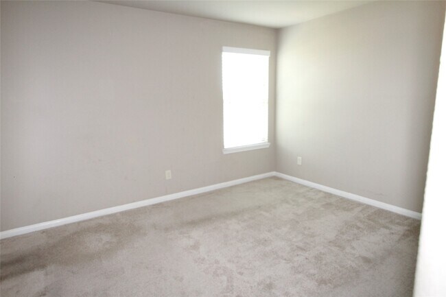 Building Photo - 27802 Western Crk Ct