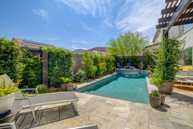 Building Photo - Amazing 2 story home in beautiful Tri Poin...