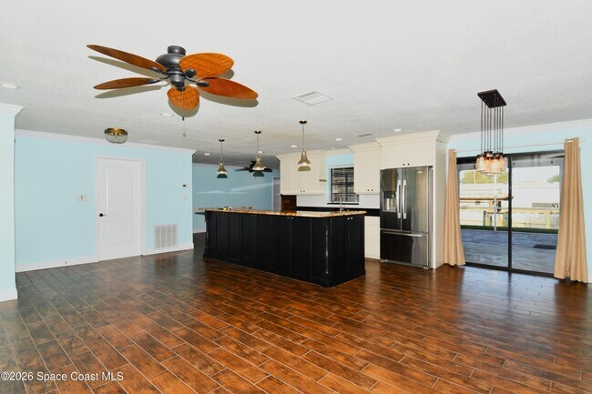 Building Photo - 405 Sparrow Dr