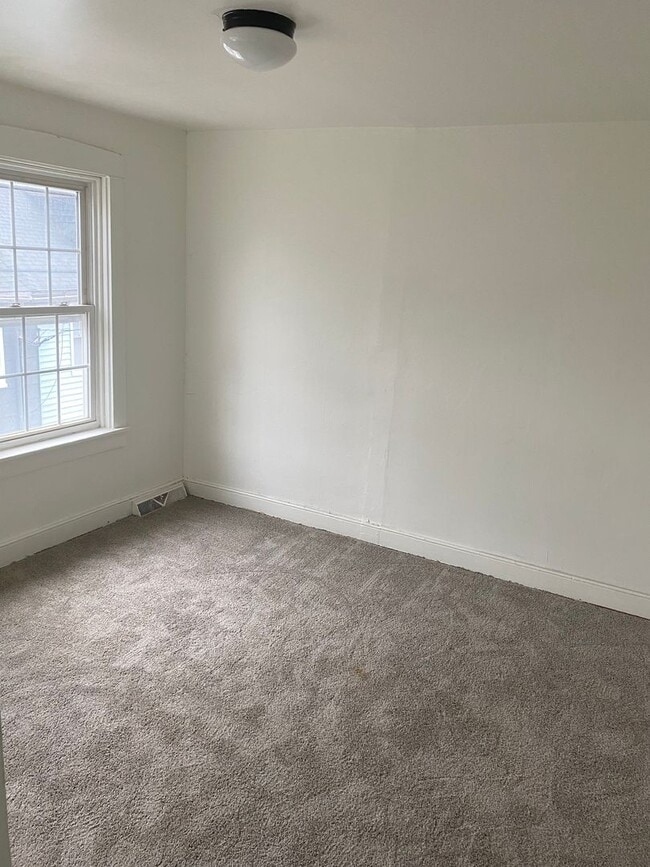 Building Photo - 124 S Arch St