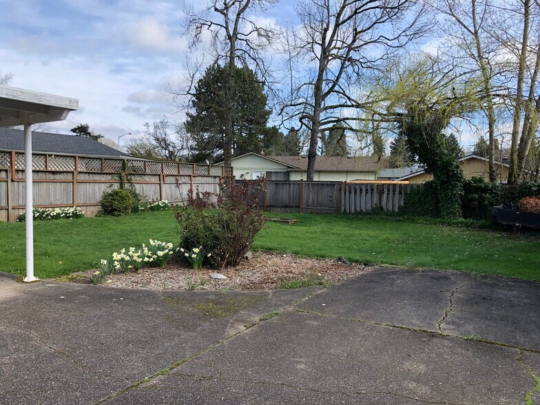 Primary Photo - 634 Villa Rd