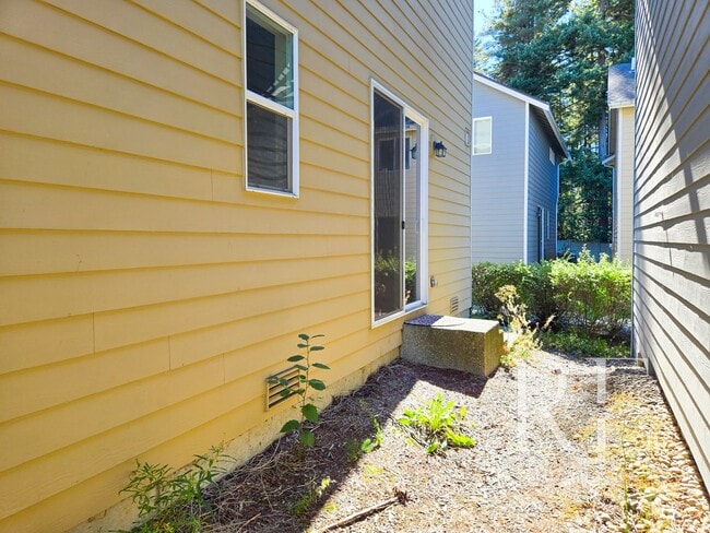 Building Photo - Effortless Elegance in Caldart Heights, Poulsbo
