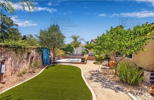 Building Photo - 32176 Golden Eye Dr