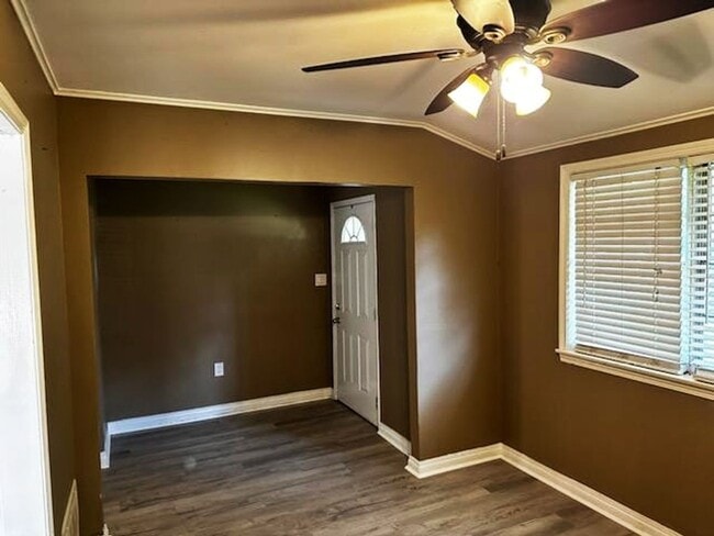 Building Photo - 2625 E Cavett Dr