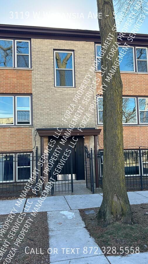 Building Photo - 3119 W Wabansia Ave