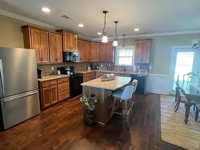 Building Photo - 110 Loneoak Trl