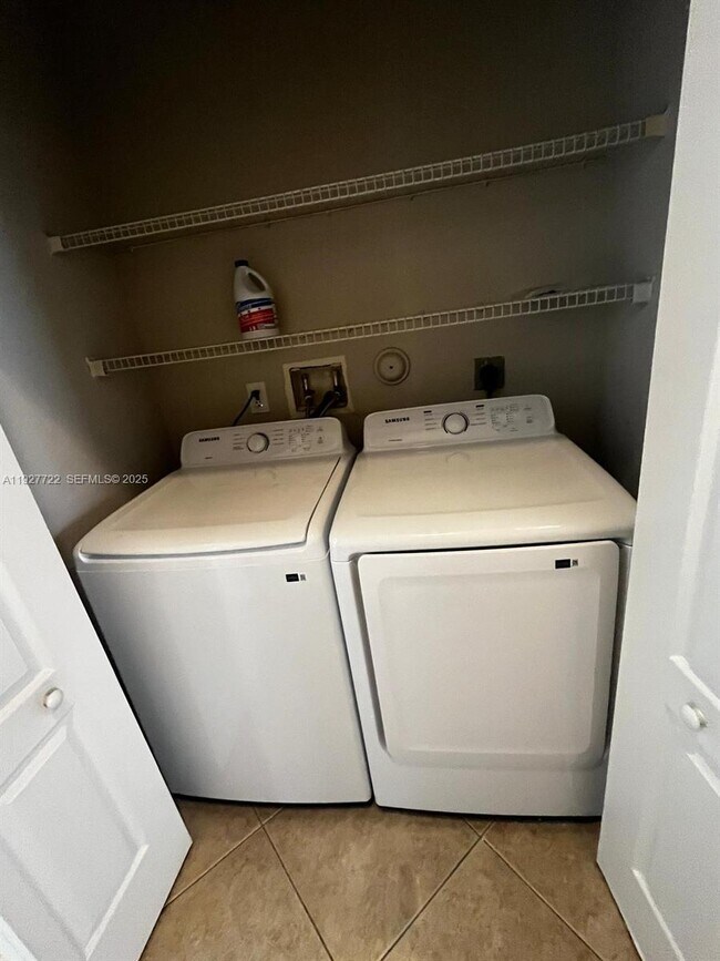 Building Photo - 22190 Portofino Ave