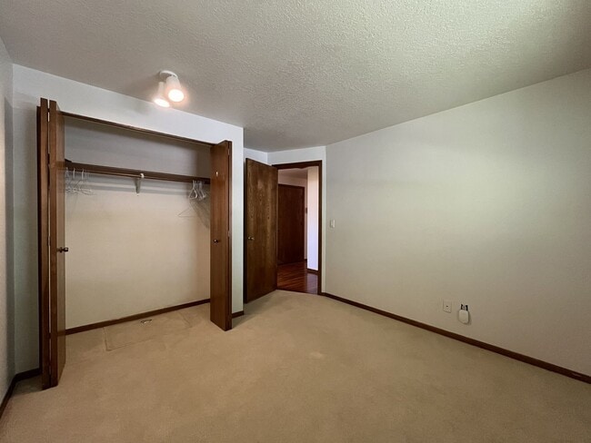 Building Photo - Charming Single-Level Home with Multiple Living Areas and Spacious Backyard Retreat