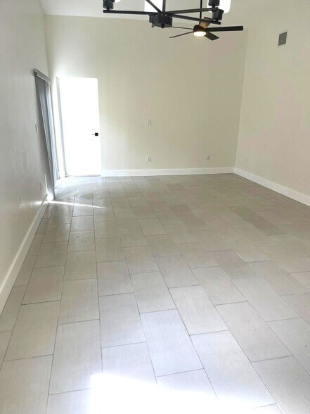 Building Photo - 640 SW 113th Terrace