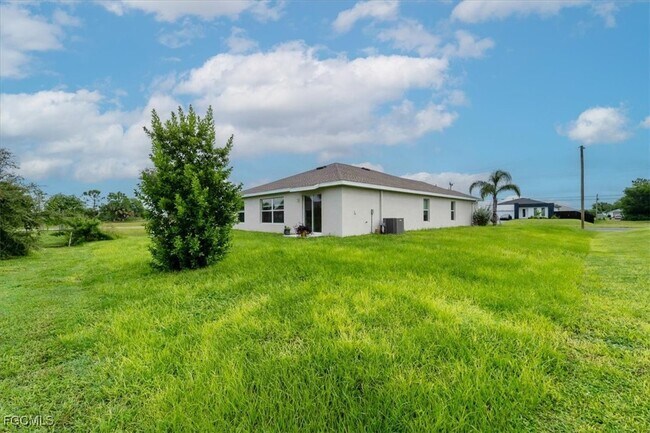 Building Photo - 4138 E Gator Cir