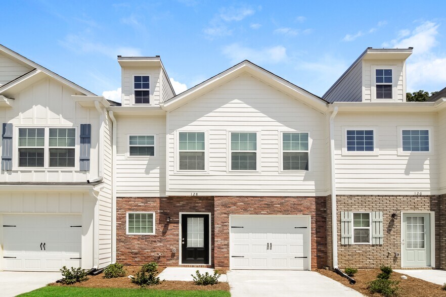 Building Photo - 128 Riley Cir