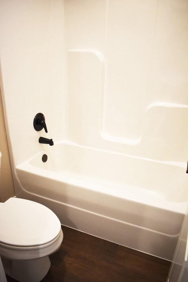 Building Photo - Upscale 4 Bedroom 3.5 Bathroom Home in Fayetteville!!