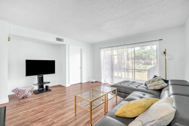 Building Photo - 1403 Congressional Way