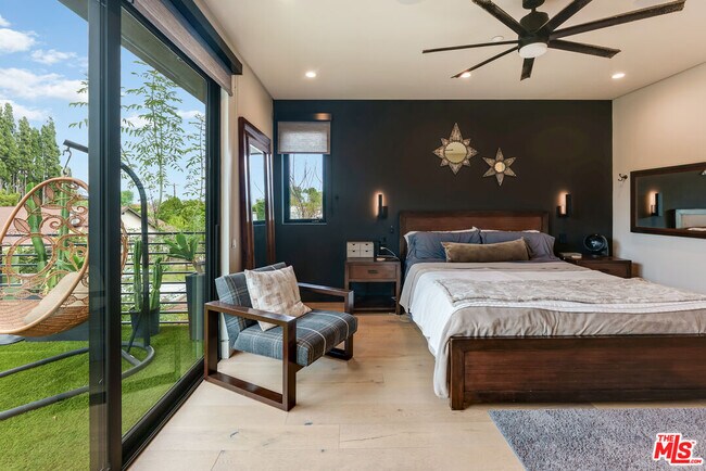 Building Photo - 18589 Linnet St